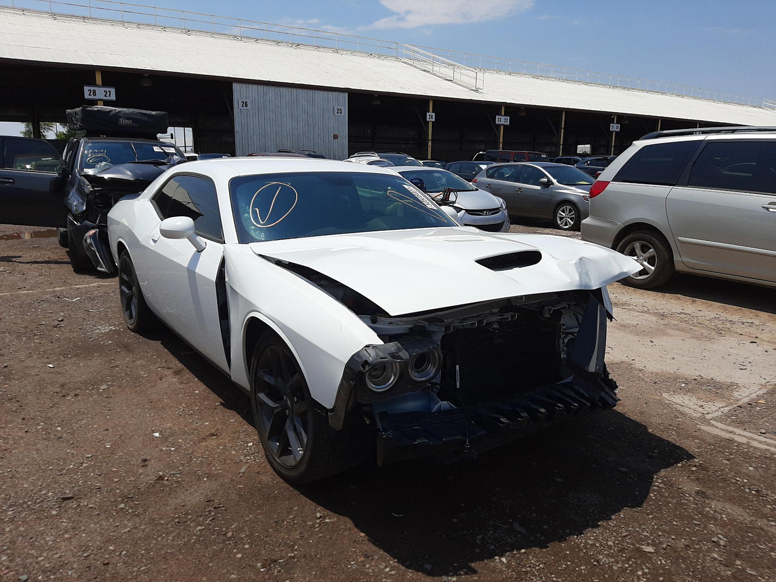DODGE CHALLENGER 2019 with VIN 2C3CDZBT5KH521358 - Photo from auction