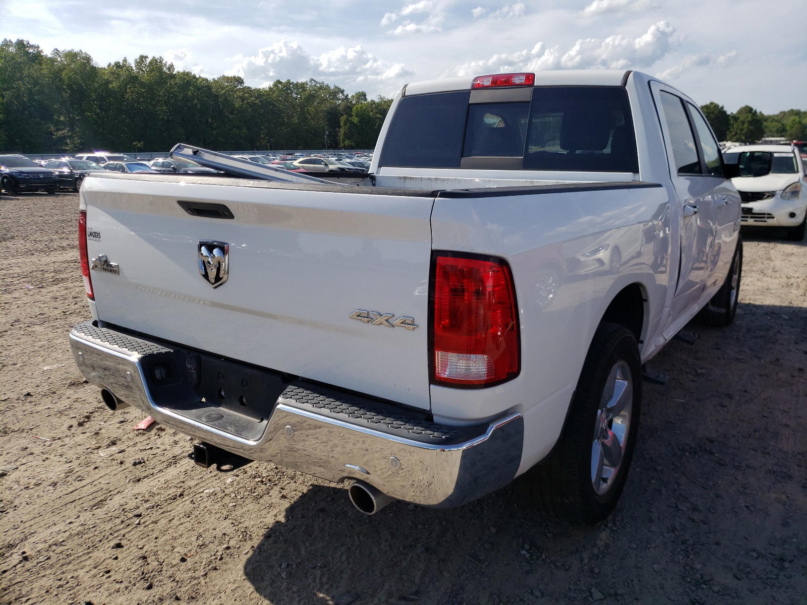 Photo 4 from auction – 2016 RAM 1500 SLT with VIN 3C6RR7LT7GG157520