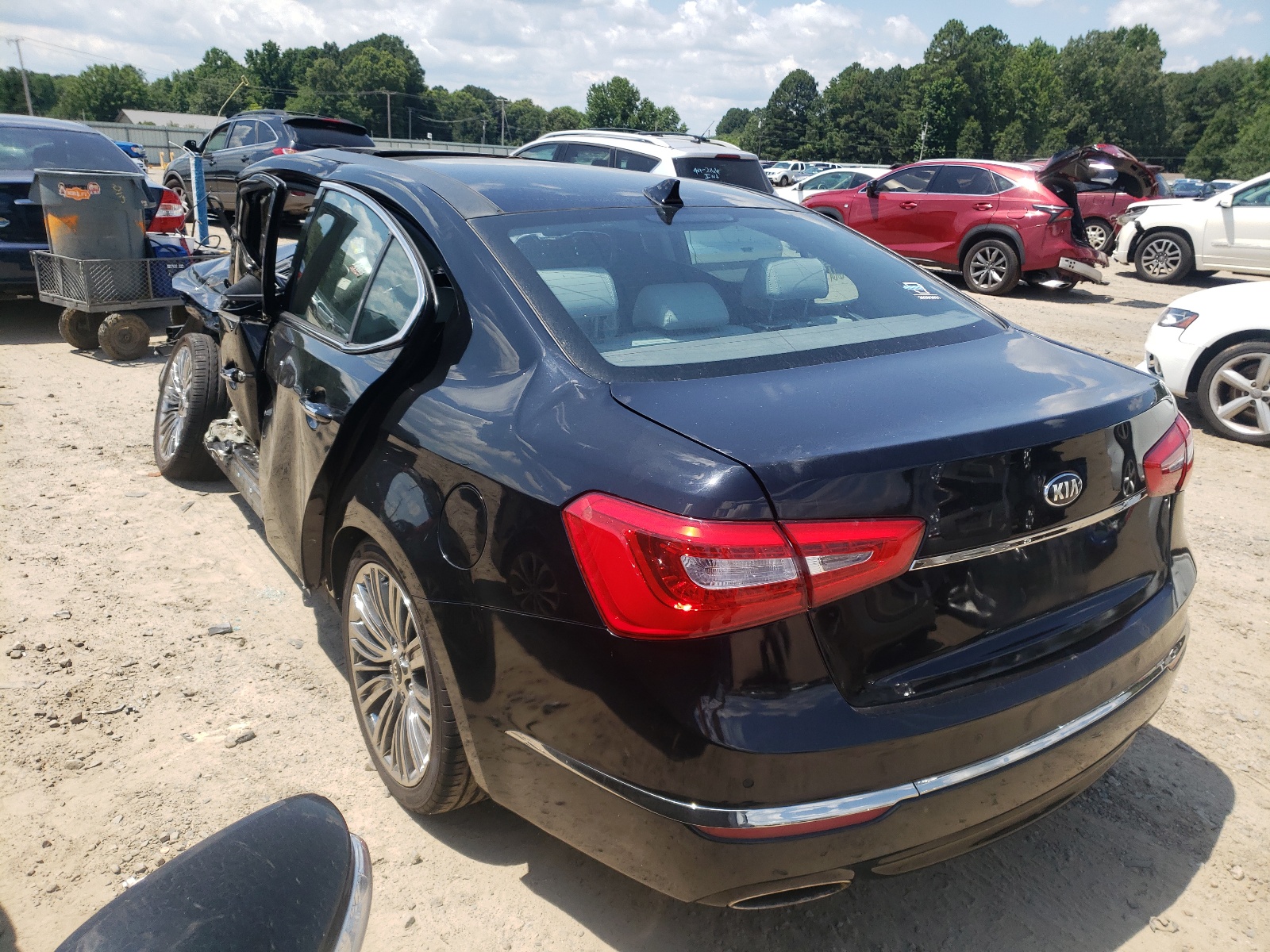 Photo 3 from auction – 2015 KIA CADENZA PR with VIN KNALN4D76F5190571