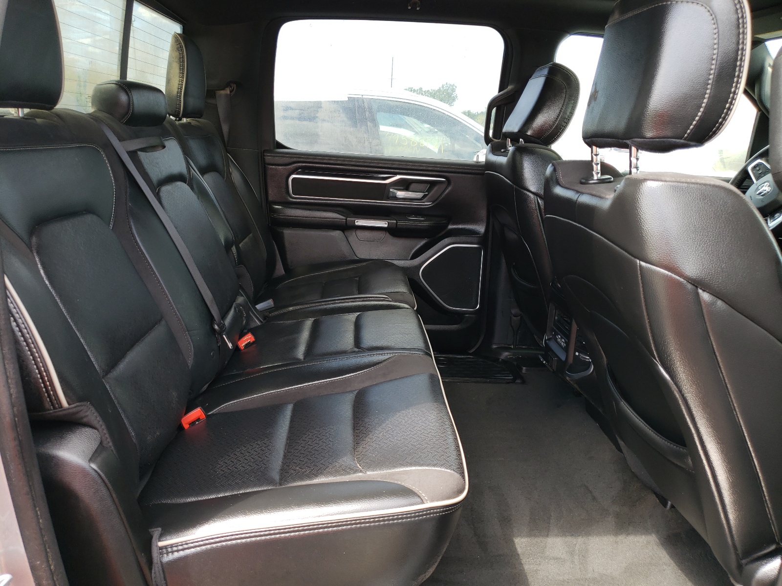 Photo 6 from auction – 2021 RAM 1500 LARAM with VIN 1C6SRFJT4MN585627