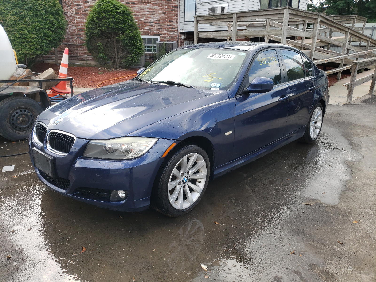 Photo 2 from auction – 2011 BMW 328 I with VIN WBAPH7C55BE675532