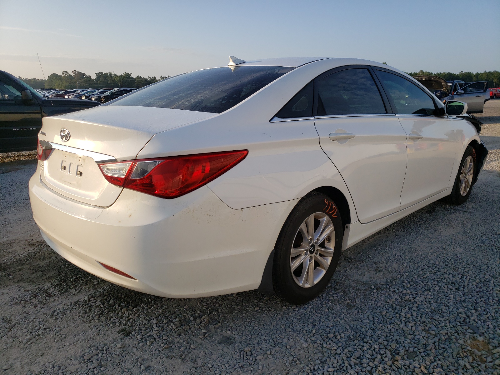 Photo 4 from auction – 2013 HYUNDAI SONATA GLS with VIN 5NPEB4AC5DH770431