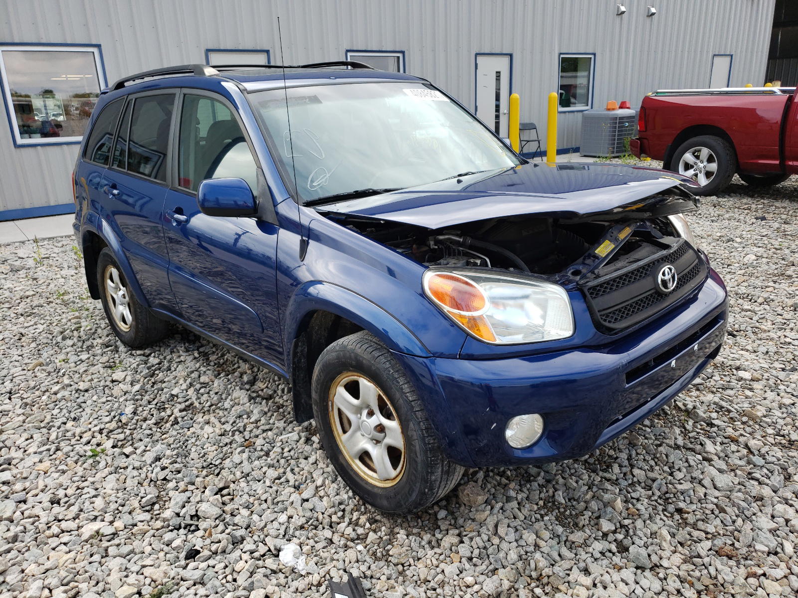 TOYOTA RAV4 2005 with VIN JTEHD20V456034750 - Photo from auction
