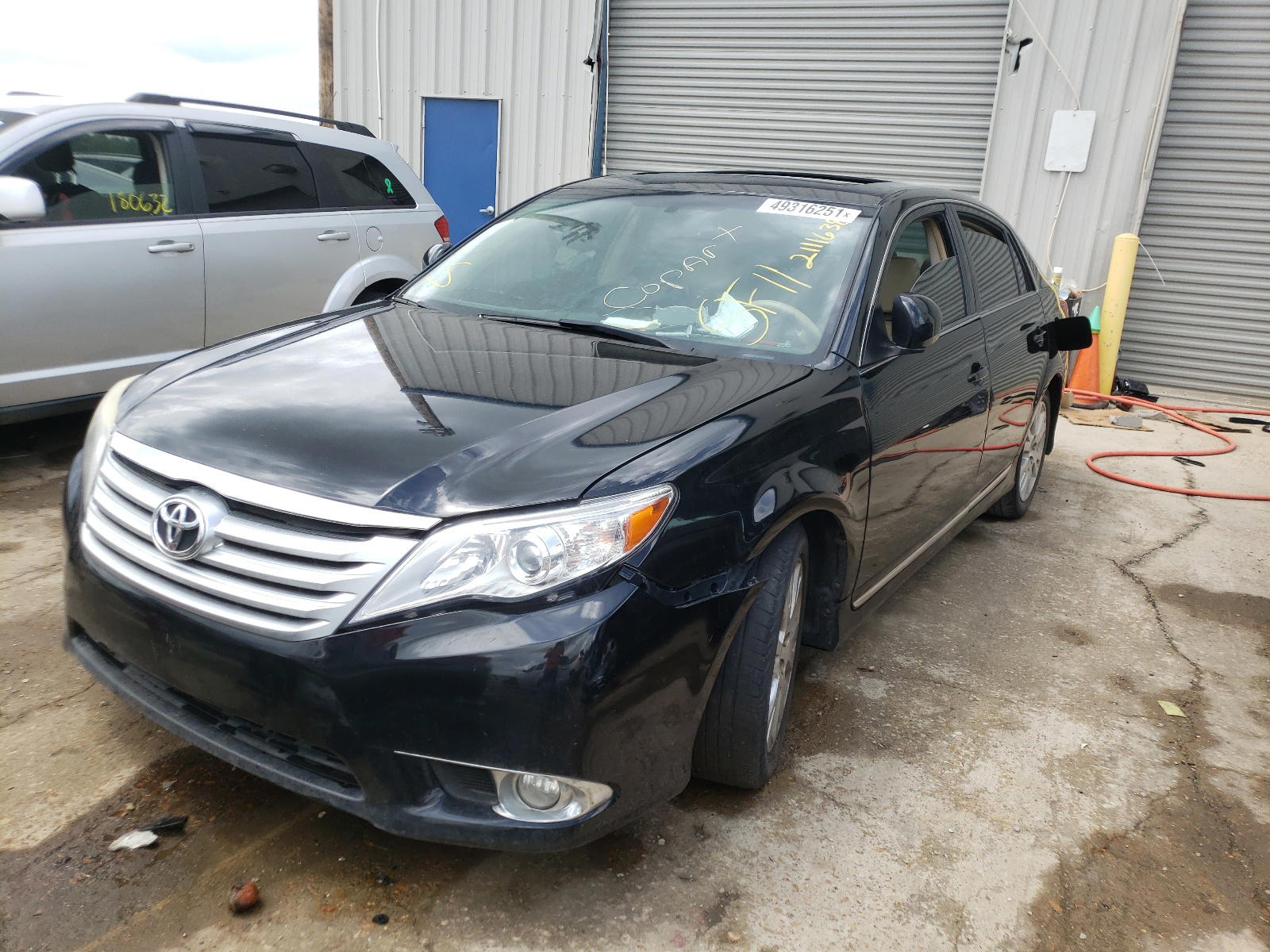 Photo 2 from auction – 2011 TOYOTA AVALON BAS with VIN 4T1BK3DB3BU375615