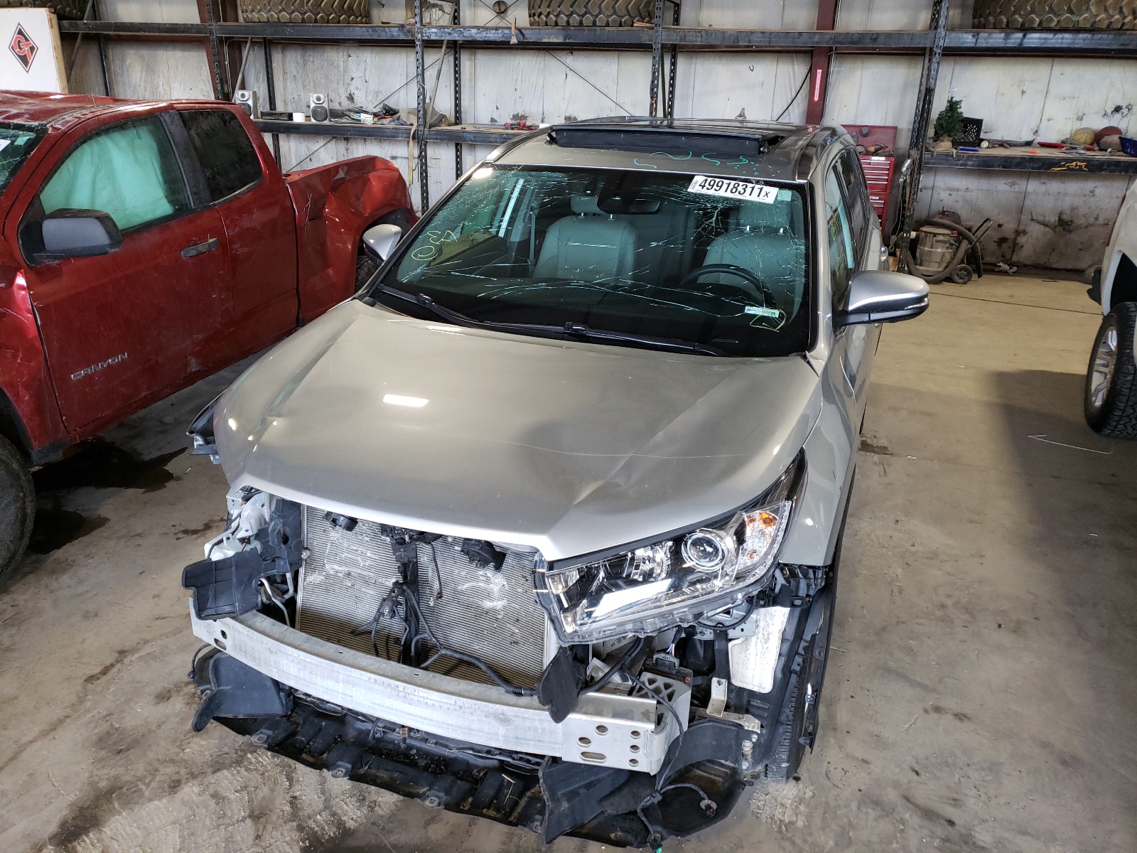 Photo 9 from auction – 2019 TOYOTA HIGHLANDER with VIN 5TDDZRFH4KS928855