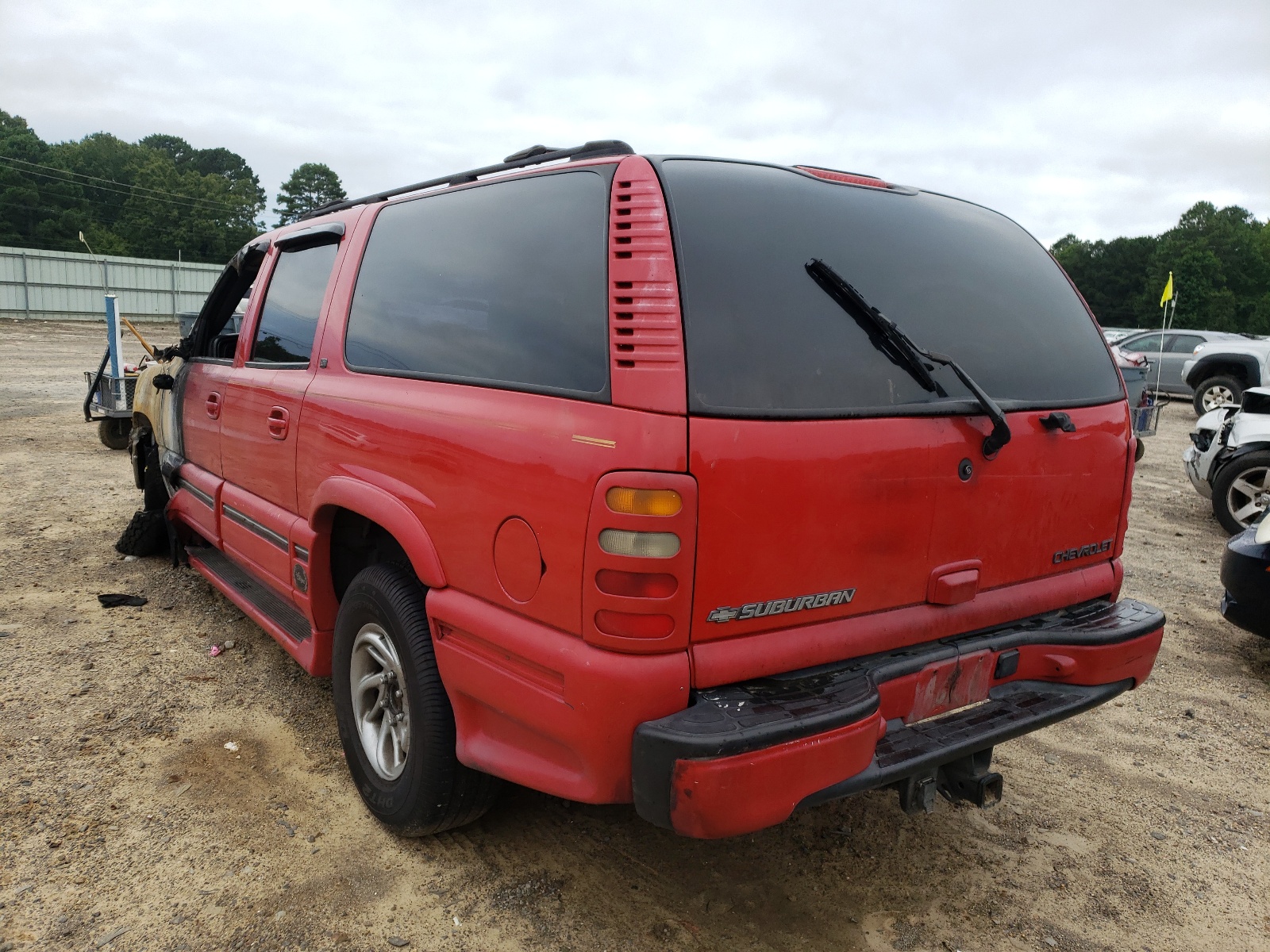 Photo 3 from auction – 2002 CHEVROLET SUBURBAN K with VIN 3GNFK16Z52G297675
