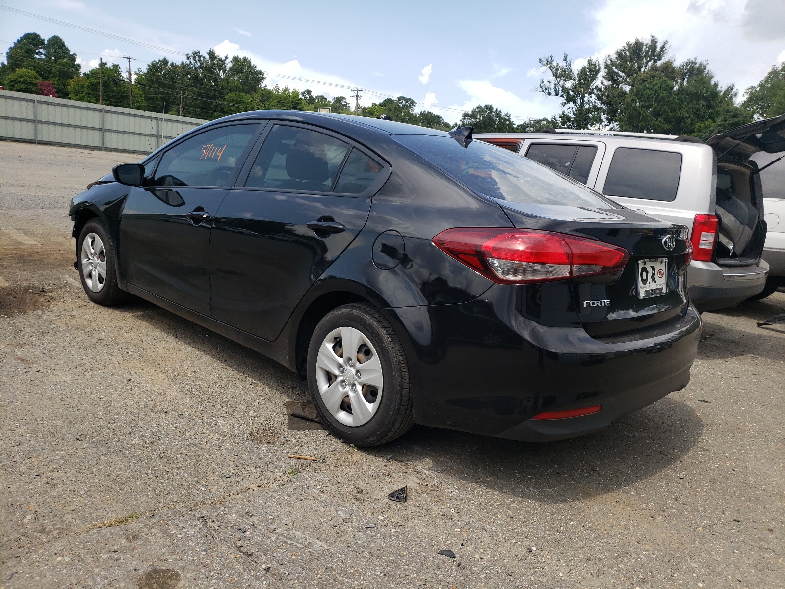 Photo 3 from auction – 2017 KIA FORTE LX with VIN 3KPFK4A77HE151167