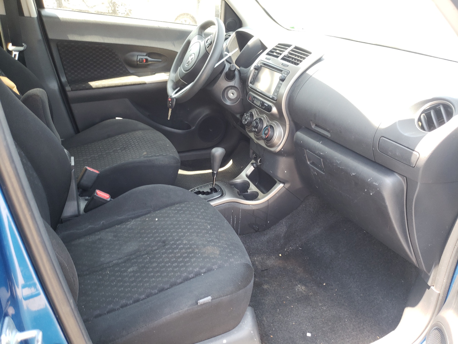 Photo 5 from auction – 2013 TOYOTA SCION XD with VIN JTKKUPB46D1037004