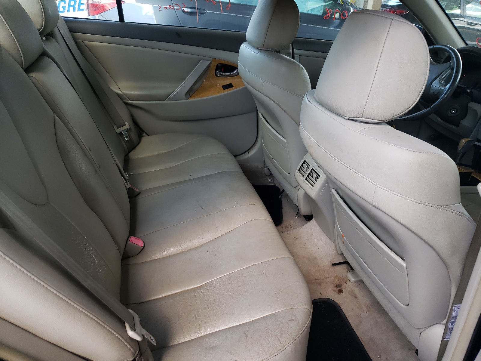 Photo 6 from auction – 2007 TOYOTA 1 TON TRUC with VIN JTNBE46K573033834
