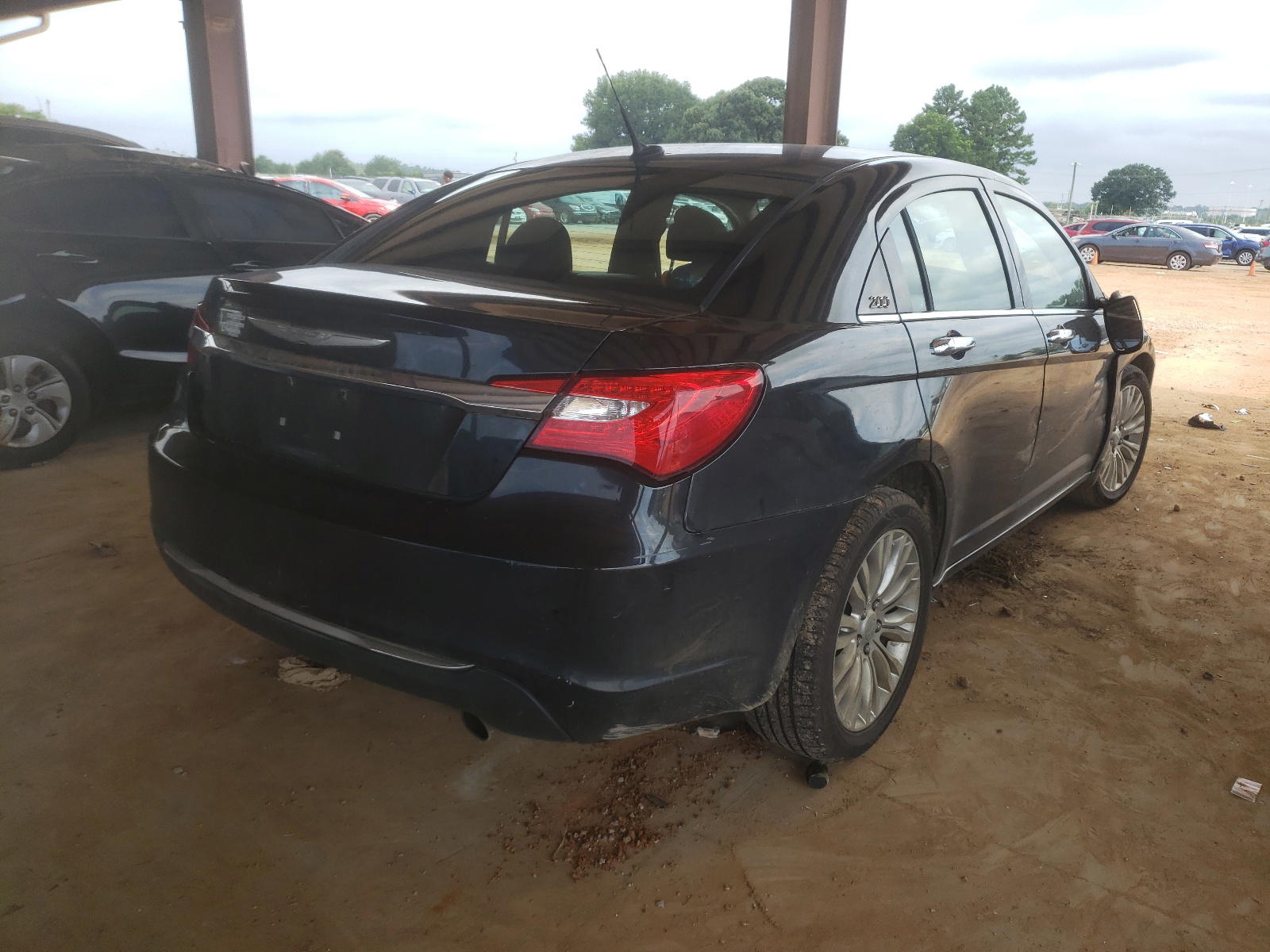 Photo 4 from auction – 2011 CHRYSLER 200 LIMITE with VIN 1C3BC2FG6BN505888