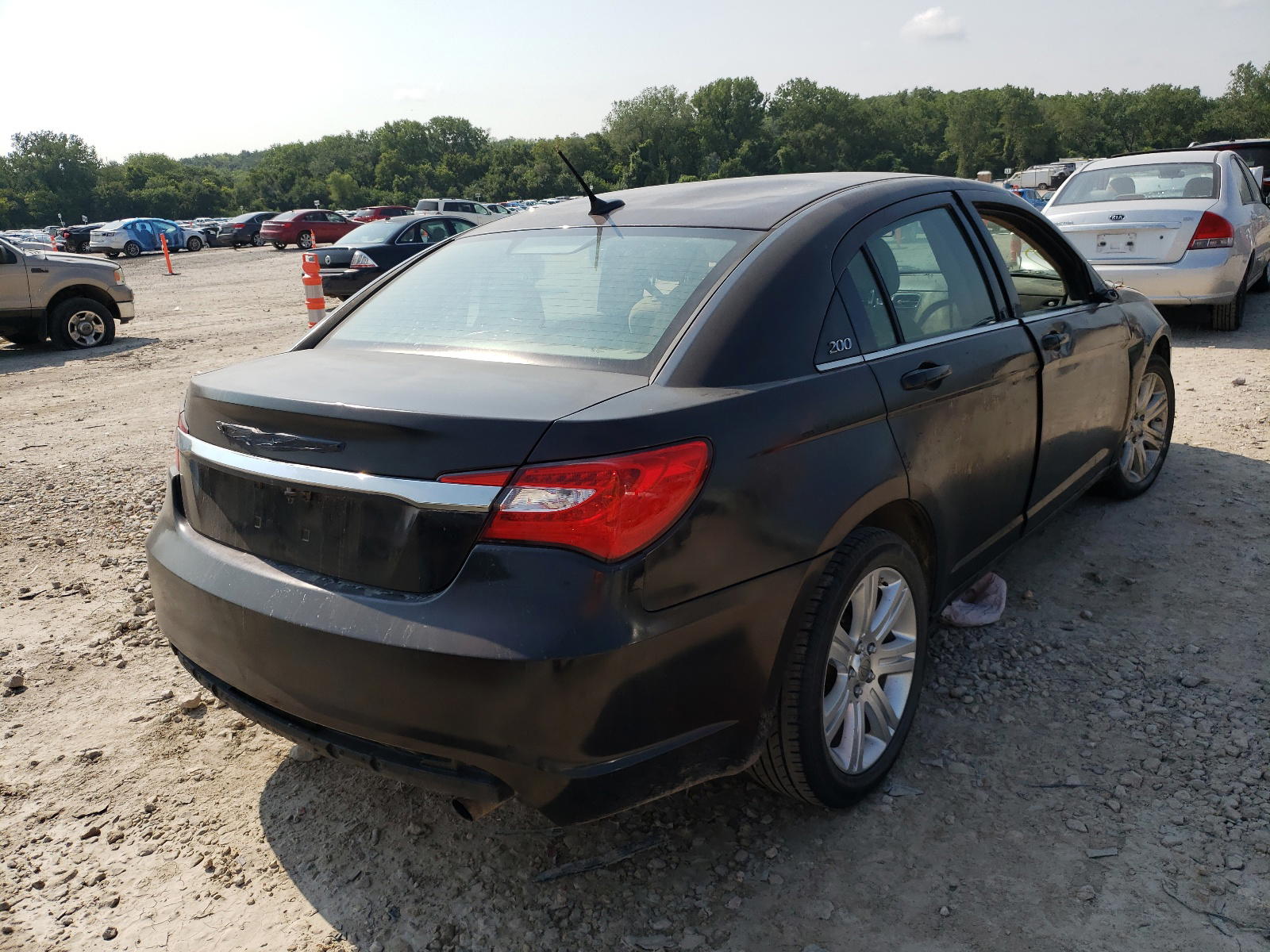 Photo 4 from auction – 2013 CHRYSLER 200 TOURIN with VIN 1C3CCBBB6DN611761