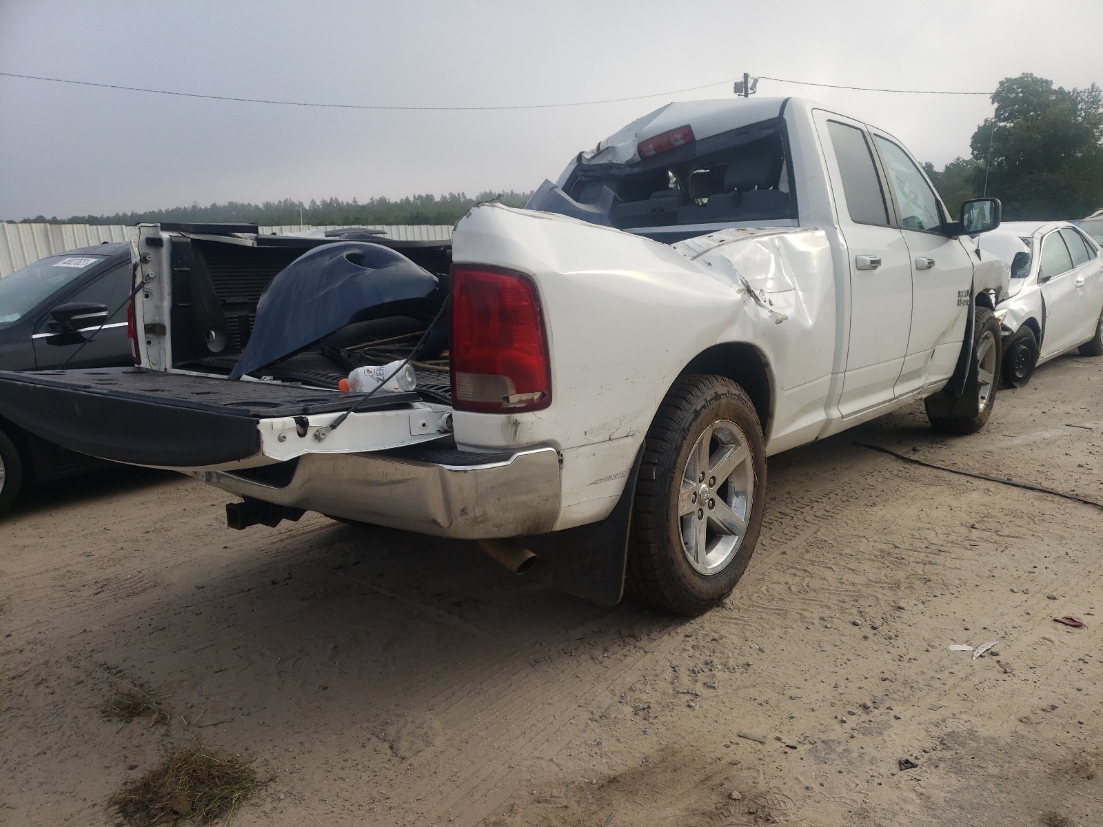 Photo 4 from auction – 2014 RAM 1500 SLT with VIN 1C6RR6GT4ES314379