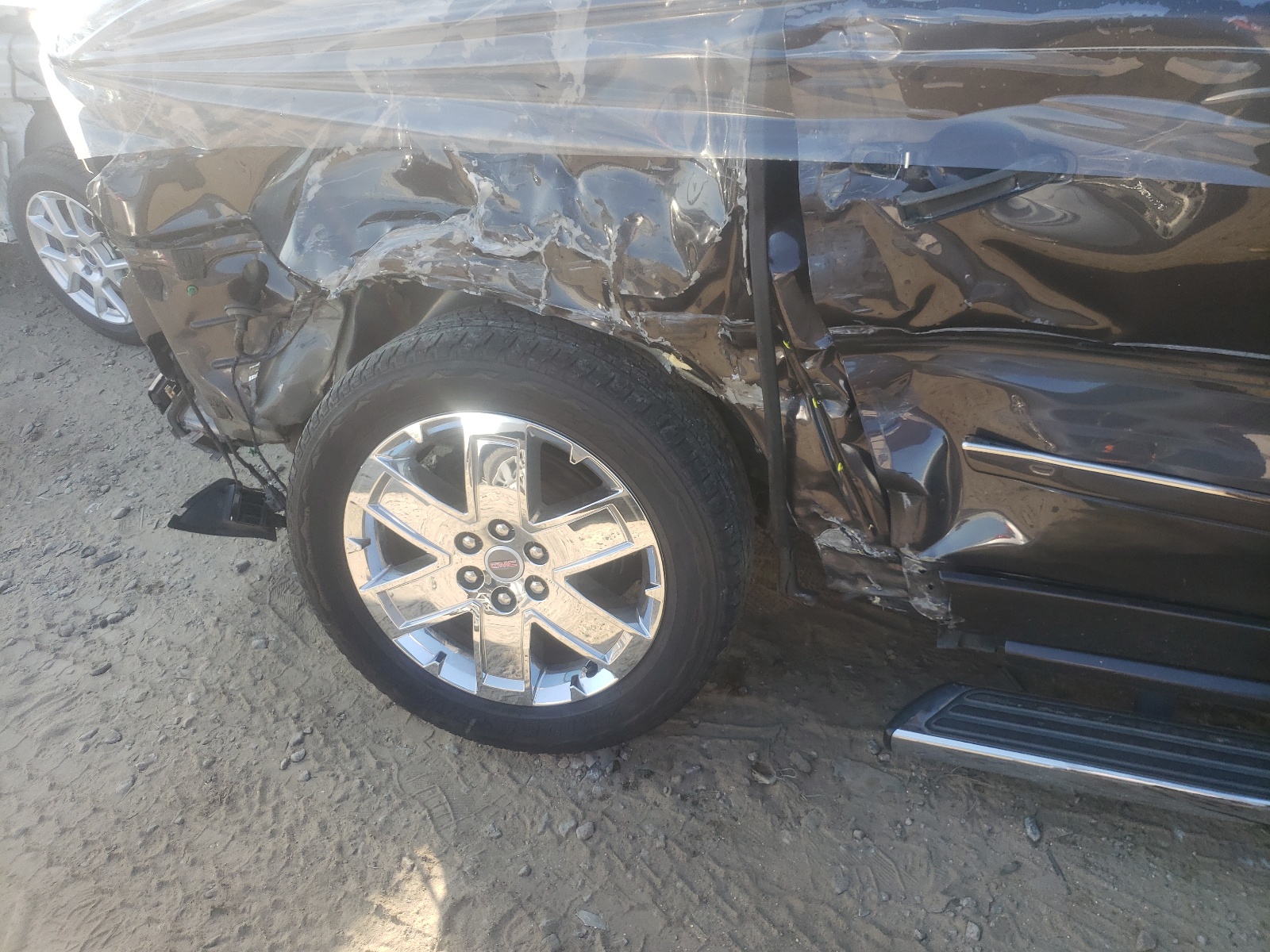 Photo 9 from auction – 2013 GMC ACADIA DEN with VIN 1GKKRTKD1DJ170999