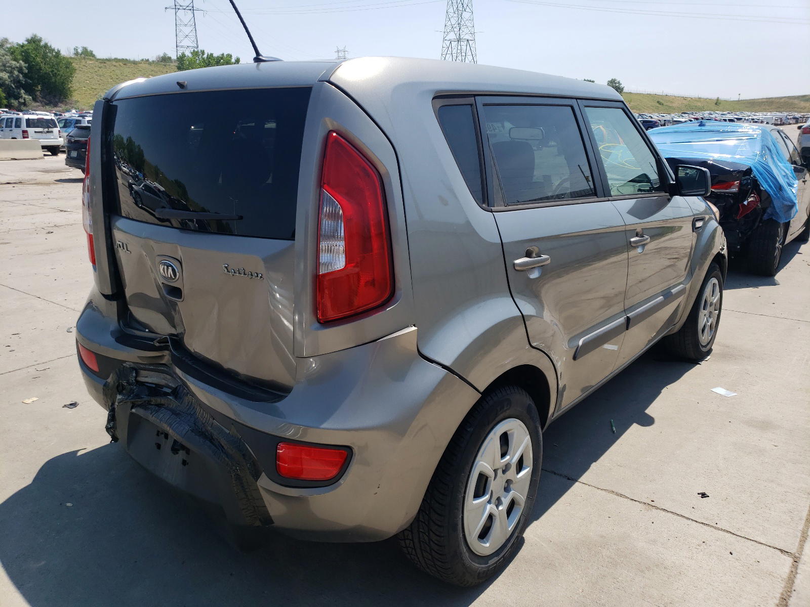 Photo 4 from auction – 2013 KIA SOUL with VIN KNDJT2A56D7503384