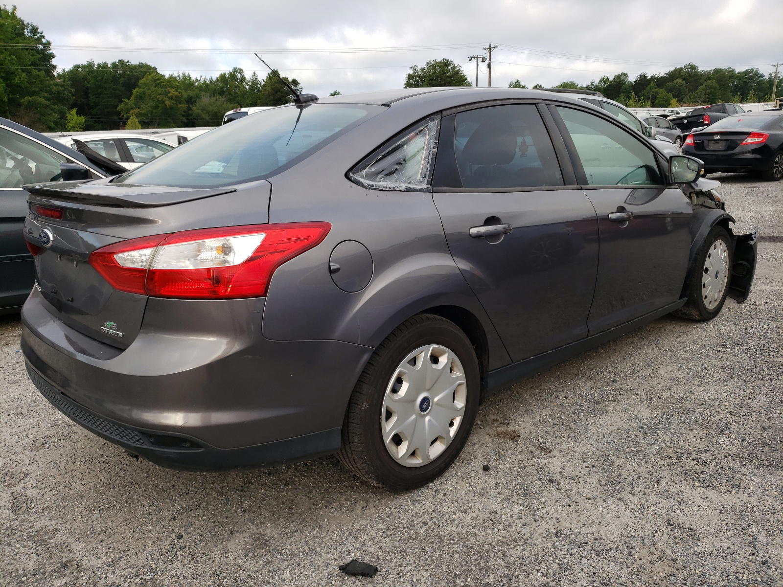 Photo 4 from auction – 2013 FORD FOCUS SE with VIN 1FADP3F25DL168718