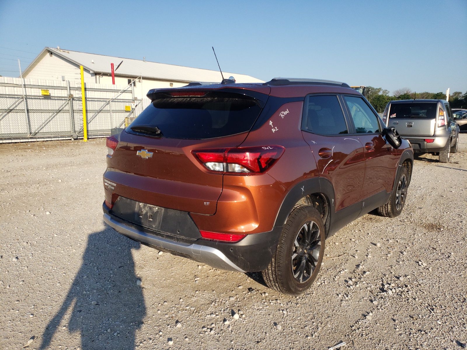 Photo 4 from auction – 2021 CHEVROLET TRAILBLAZE with VIN KL79MRSLXMB079367