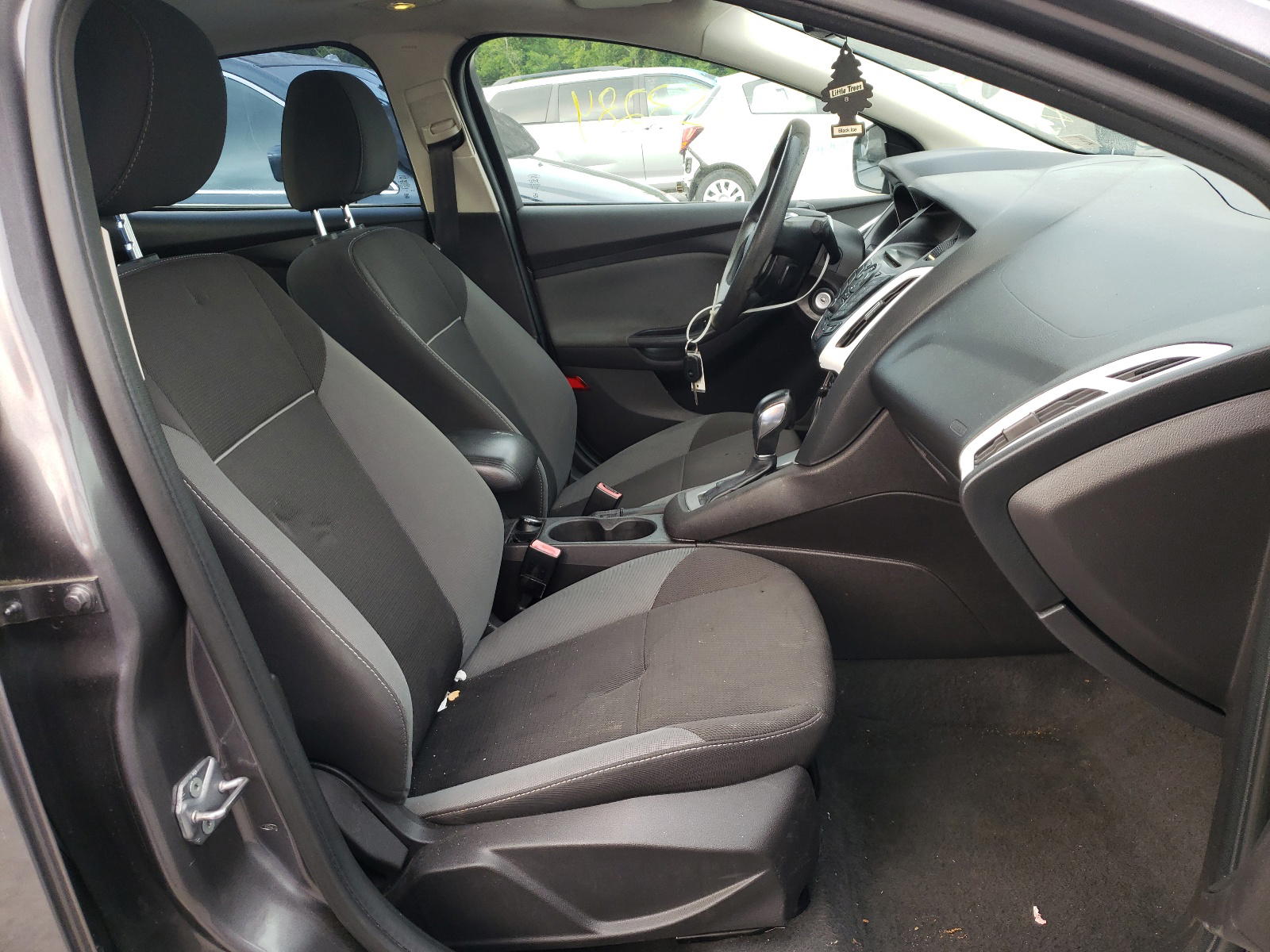 Photo 5 from auction – 2013 FORD FOCUS SE with VIN 1FADP3F25DL168718