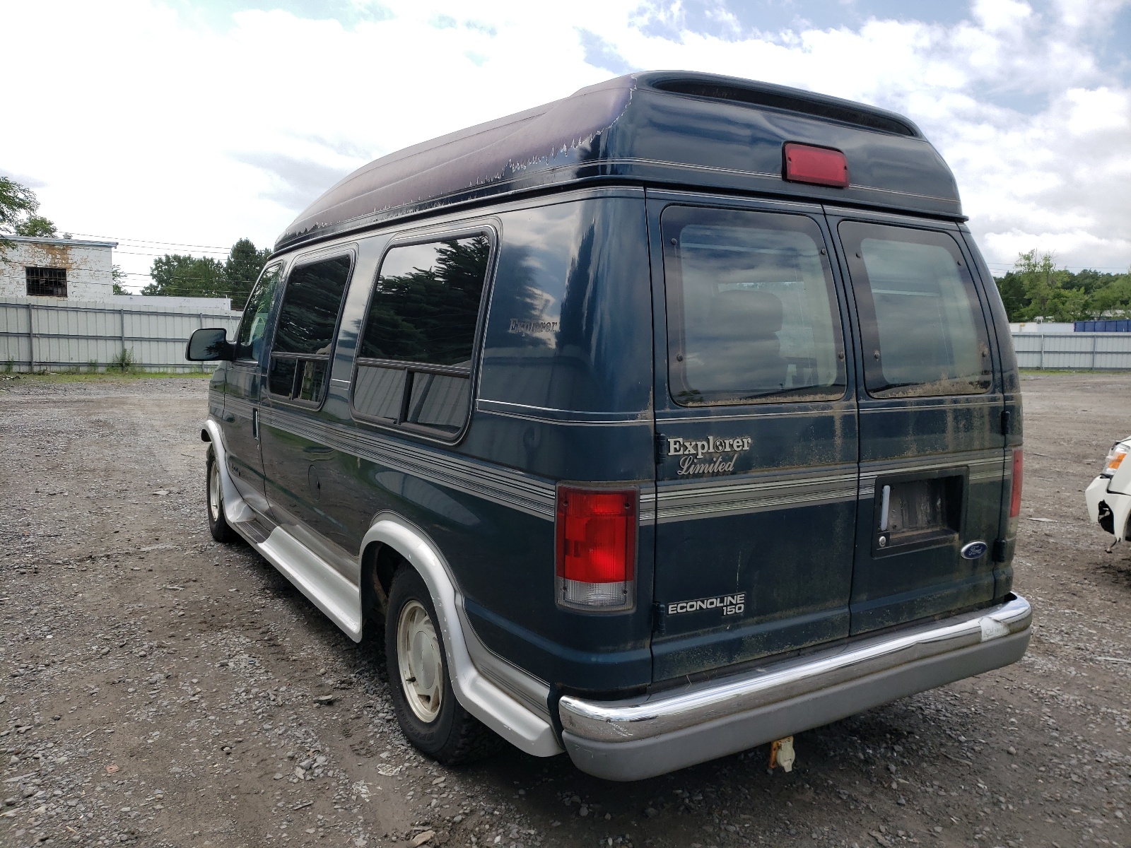 Photo 3 from auction – 1998 FORD ECONOLINE with VIN 1FDRE14L0WHB64678
