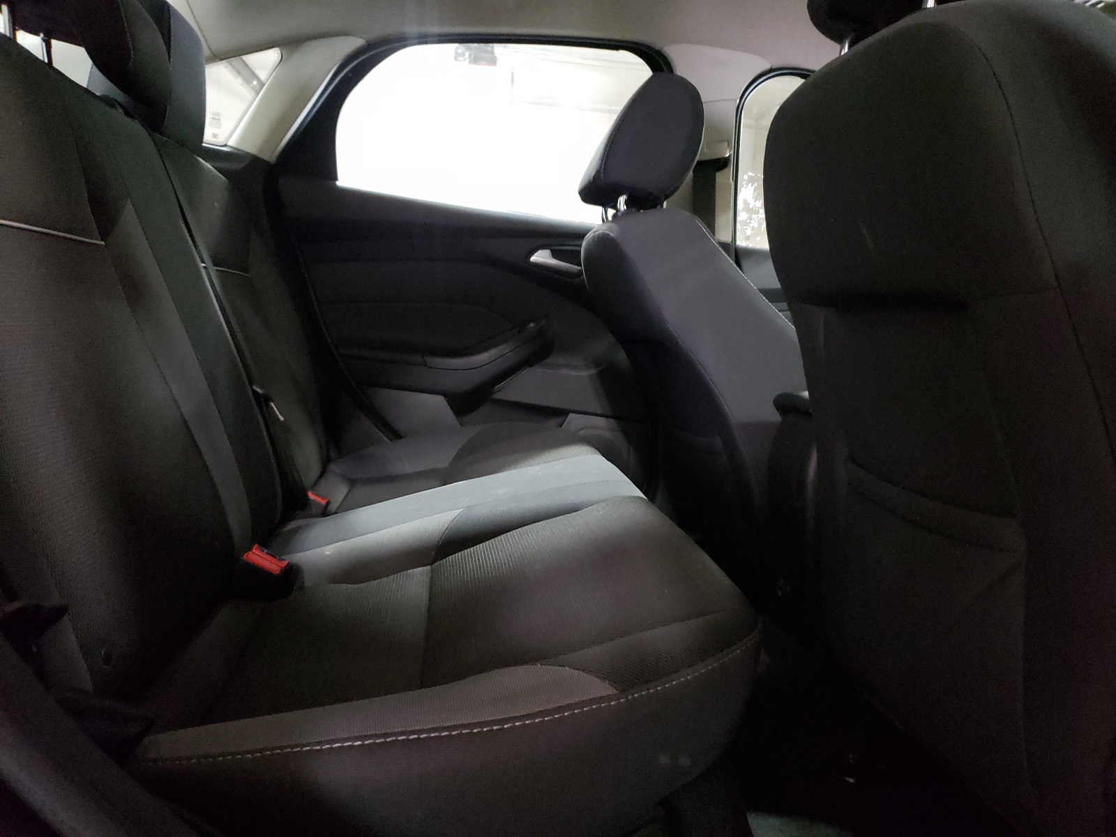 Фото 6 с аукциона – 2014 FORD FOCUS SE с VIN 1FADP3F27EL107209