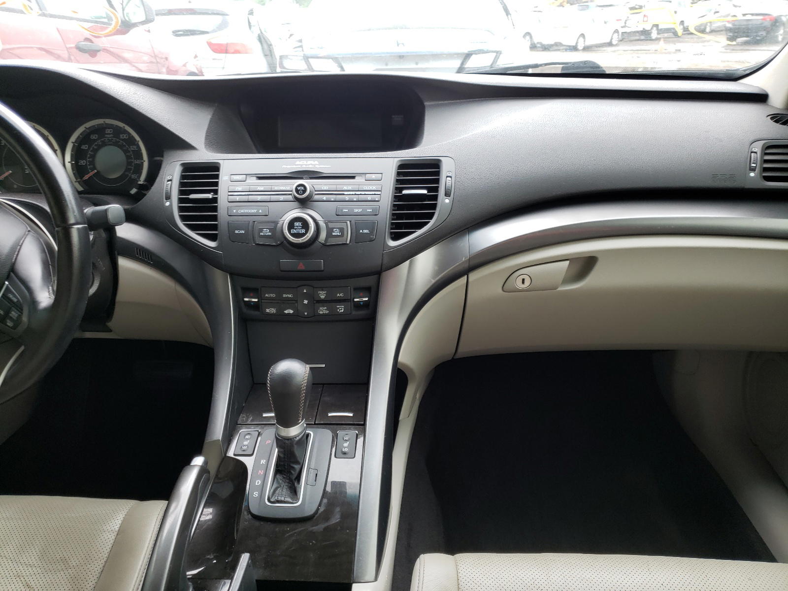 Photo 9 from auction – 2012 ACURA TSX with VIN JH4CU2F40CC020211