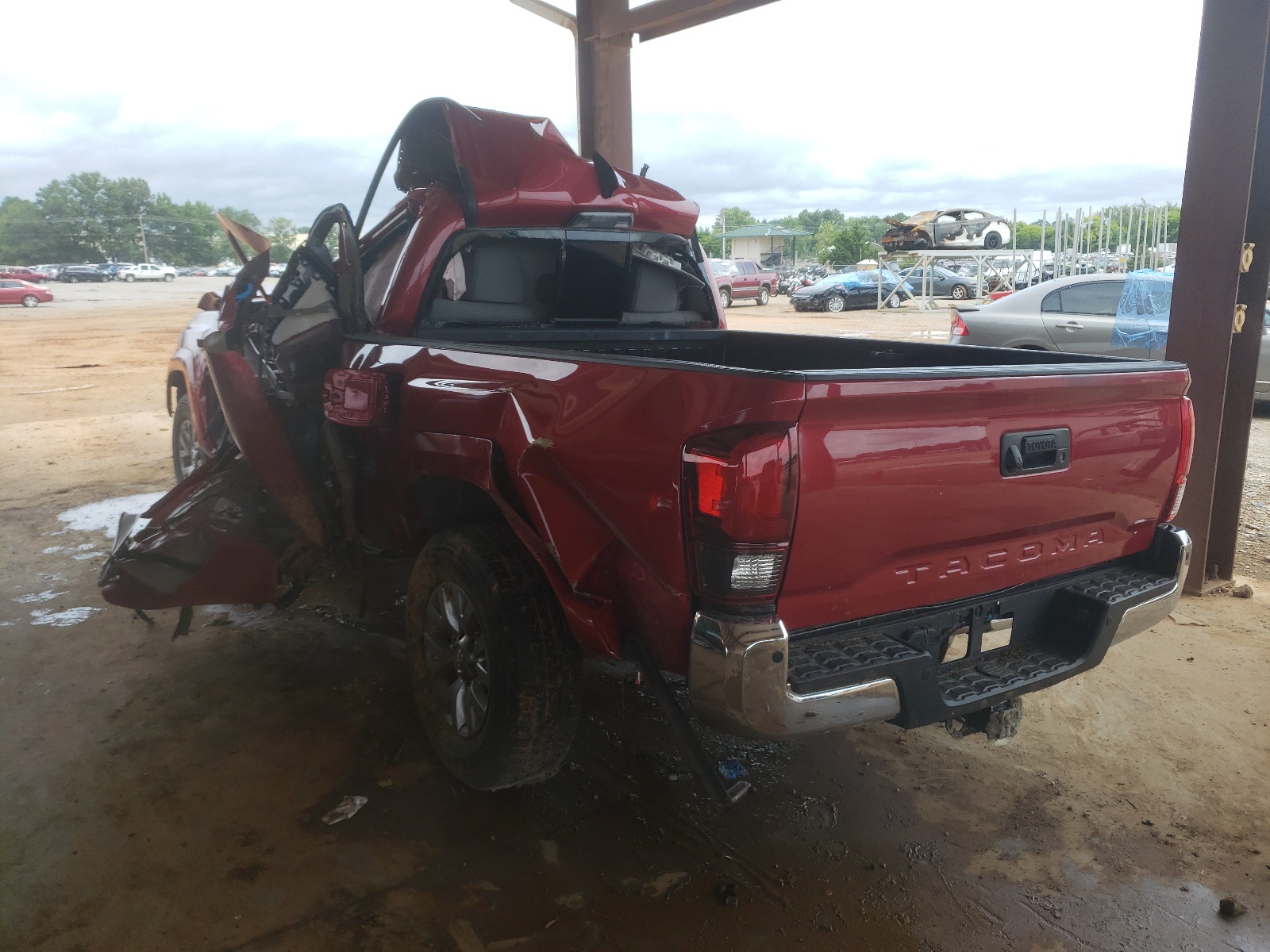 Photo 3 from auction – 2018 TOYOTA TACOMA DOU with VIN 3TMBZ5DN2JM015860