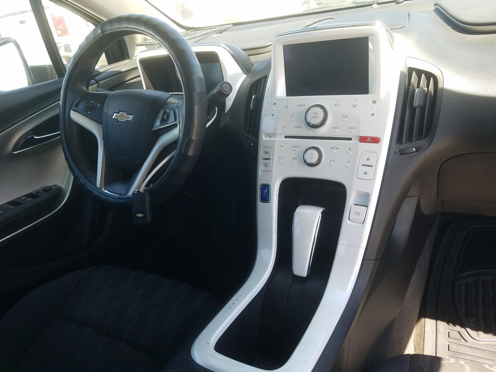 Photo 9 from auction – 2012 CHEVROLET VOLT with VIN 1G1RE6E43CU122980