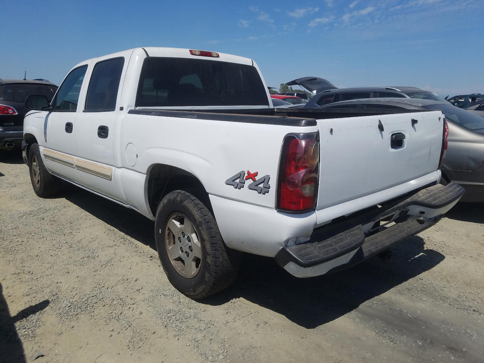 Photo 3 from auction – 2006 CHEVROLET SILVERADO with VIN 2GCEK13ZX61329110