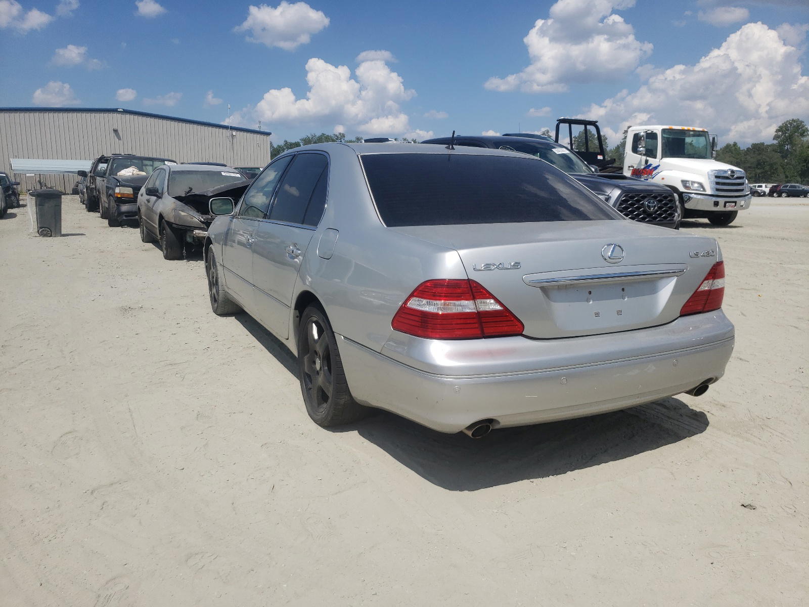 Photo 3 from auction – 2005 LEXUS LS 430 with VIN JTHBN36F855003163
