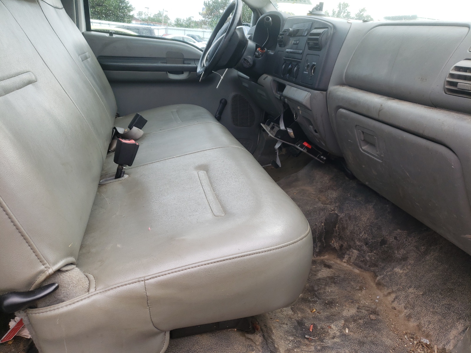 Photo 5 from auction – 2005 FORD F250 SUPER with VIN 1FTNF20555EC37198