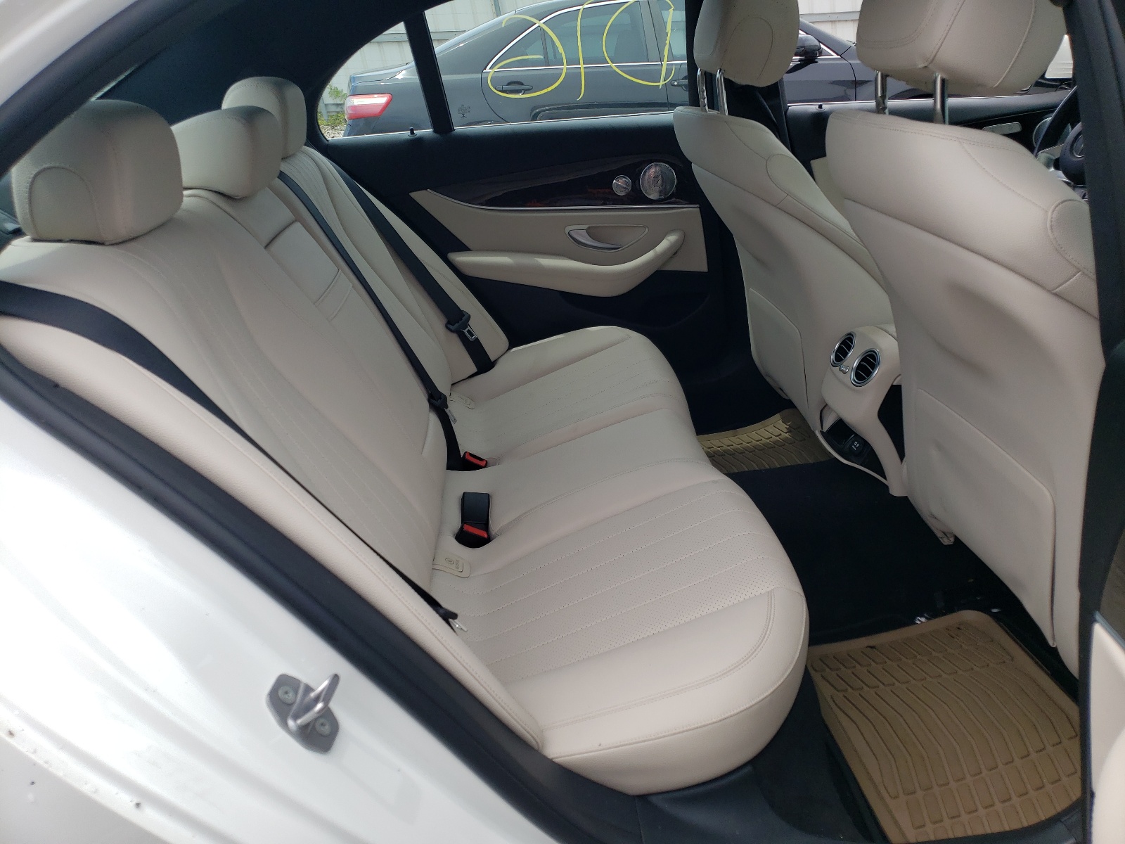 Photo 6 from auction – 2017 MERCEDES-BENZ E 300 with VIN WDDZF4JB5HA172453