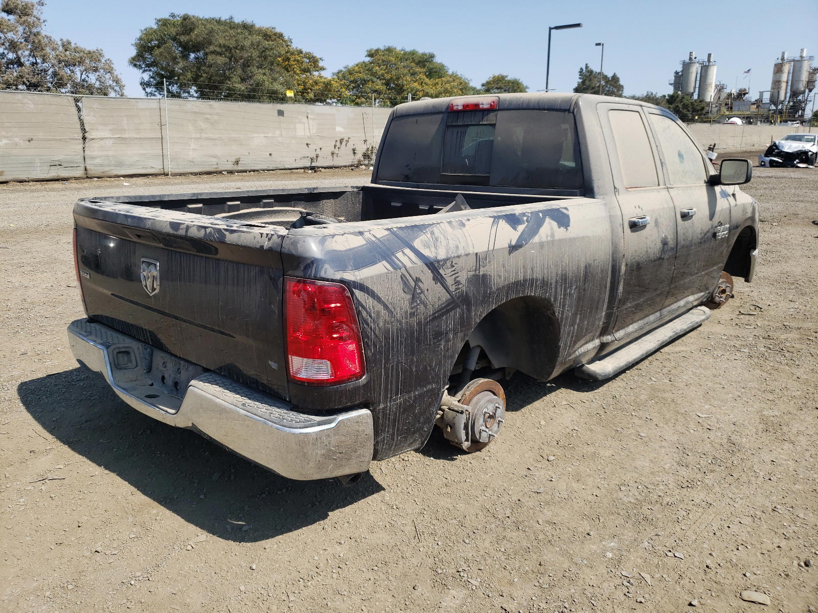Photo 4 from auction – 2017 RAM 1500 SLT with VIN 1C6RR6GG6HS713933
