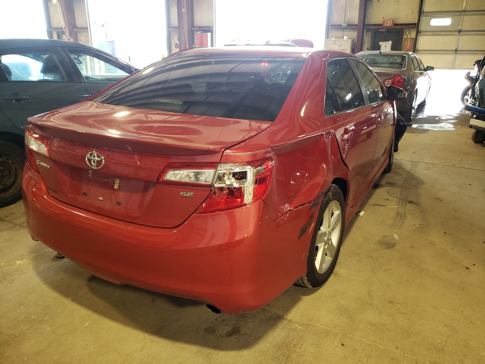 Photo 4 from auction – 2014 TOYOTA CAMRY L with VIN 4T1BF1FK5EU761706