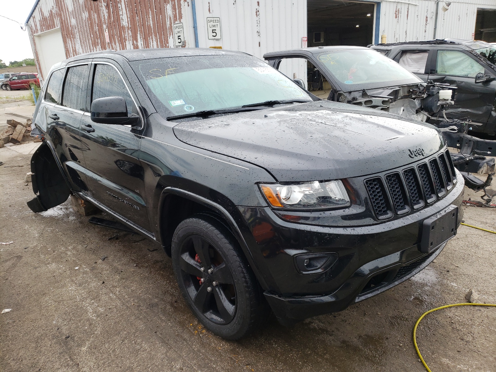 Photo 1 from auction – 2015 JEEP GRAND CHER with VIN 1C4RJFAG2FC141422