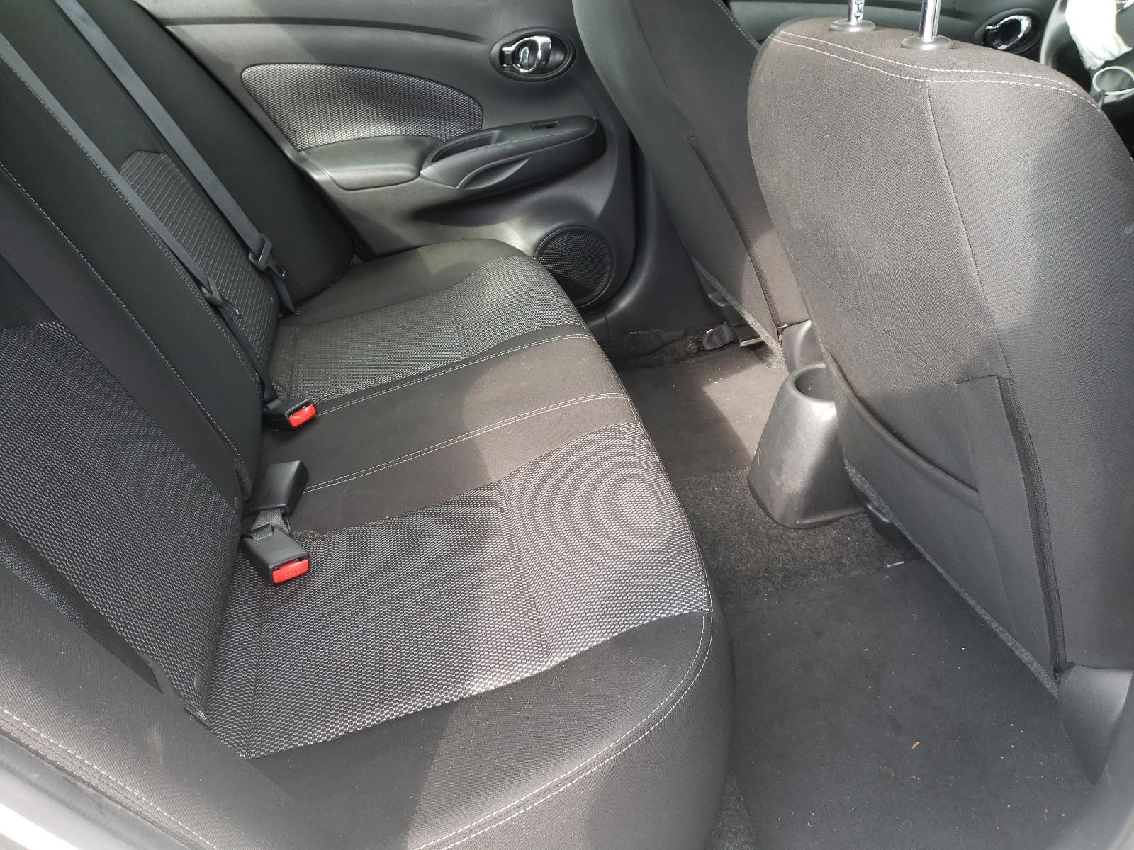 Photo 6 from auction – 2019 NISSAN VERSA S with VIN 3N1CN7AP3KL812243