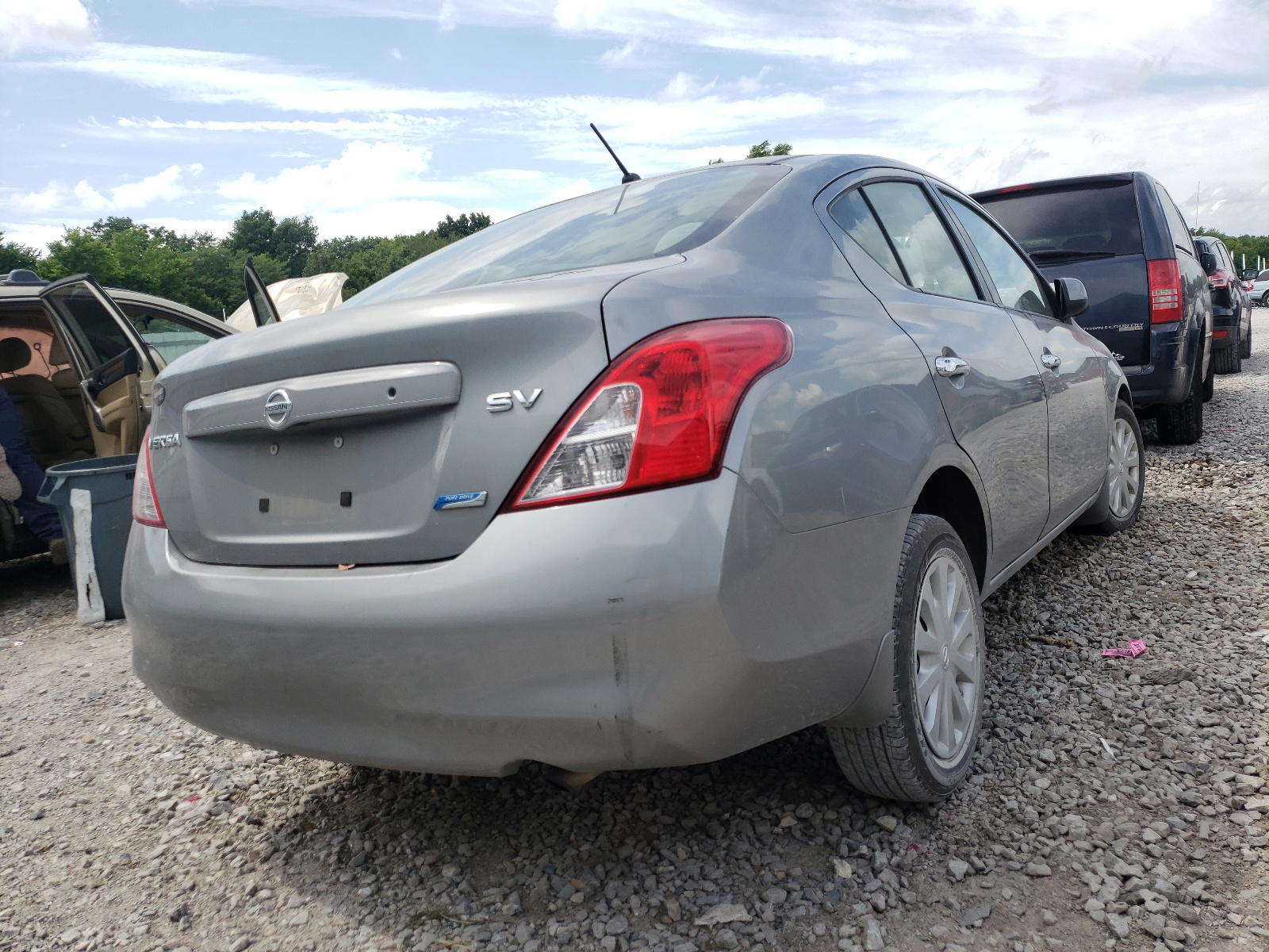 Photo 4 from auction – 2012 NISSAN VERSA S with VIN 3N1CN7AP8CL894567