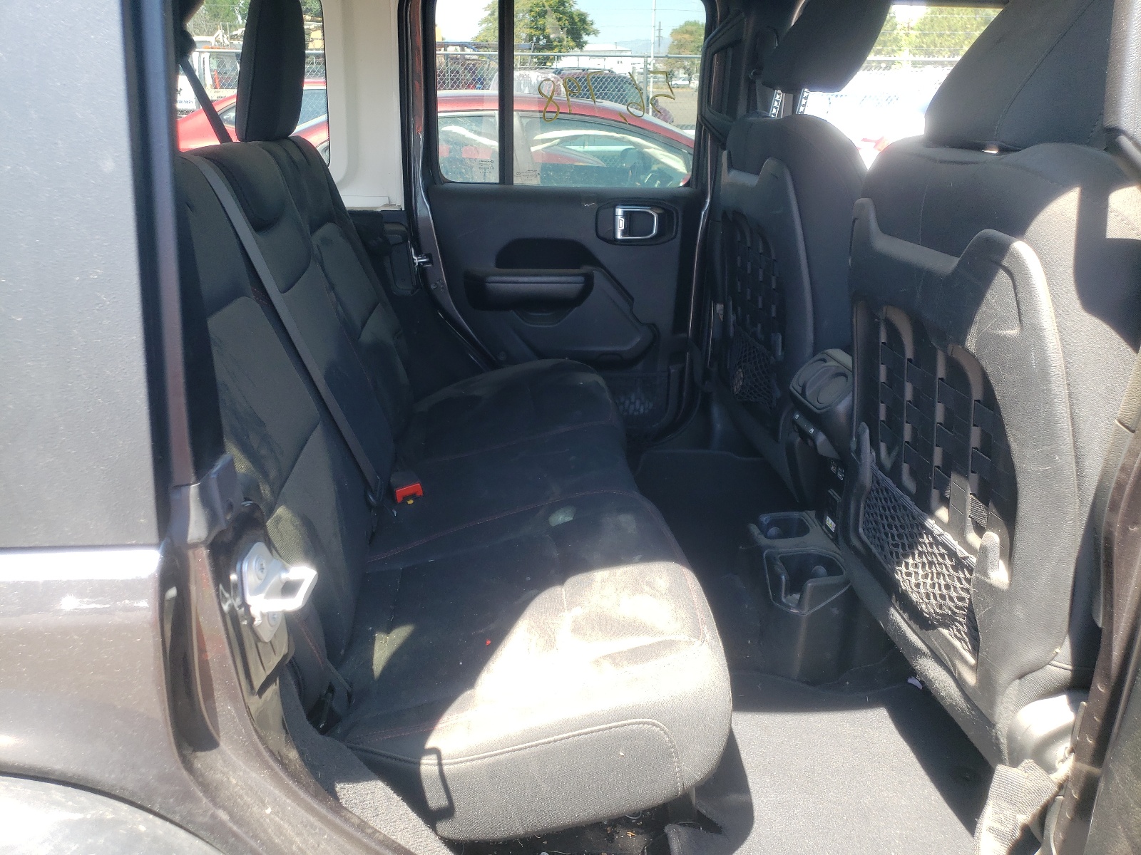 Photo 6 from auction – 2018 JEEP WRANGLER U with VIN 1C4HJXFG0JW154977