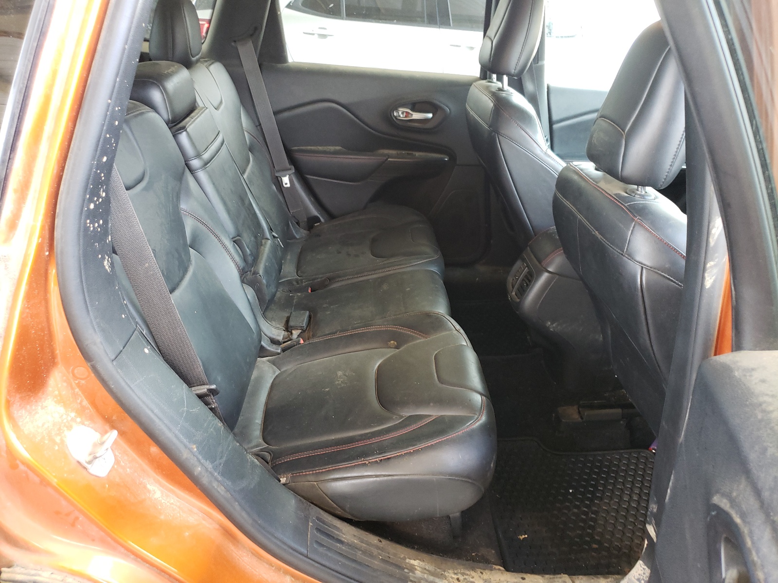Photo 6 from auction – 2014 JEEP CHEROKEE T with VIN 1C4PJMBS1EW276256