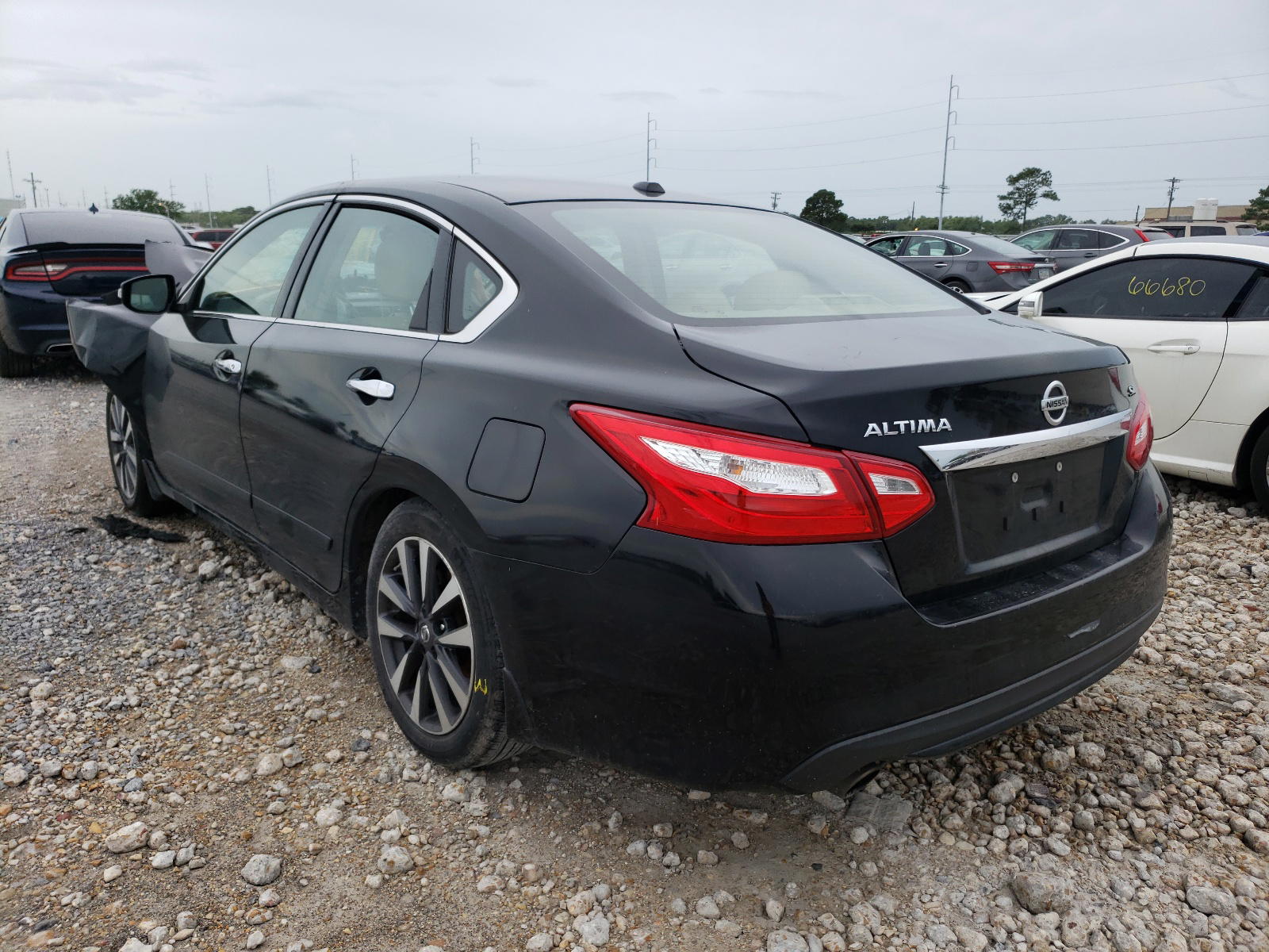 Photo 3 from auction – 2016 NISSAN ALTIMA 2.5 with VIN 1N4AL3AP1GC202014