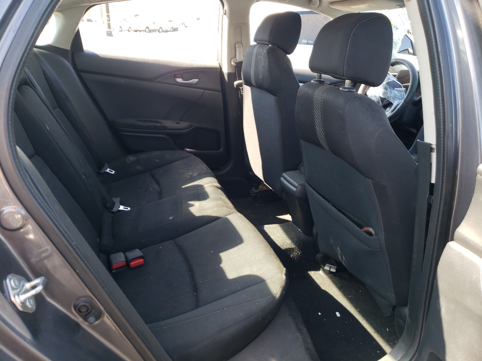 Photo 6 from auction – 2018 HONDA CIVIC EX with VIN 2HGFC2F70JH542831