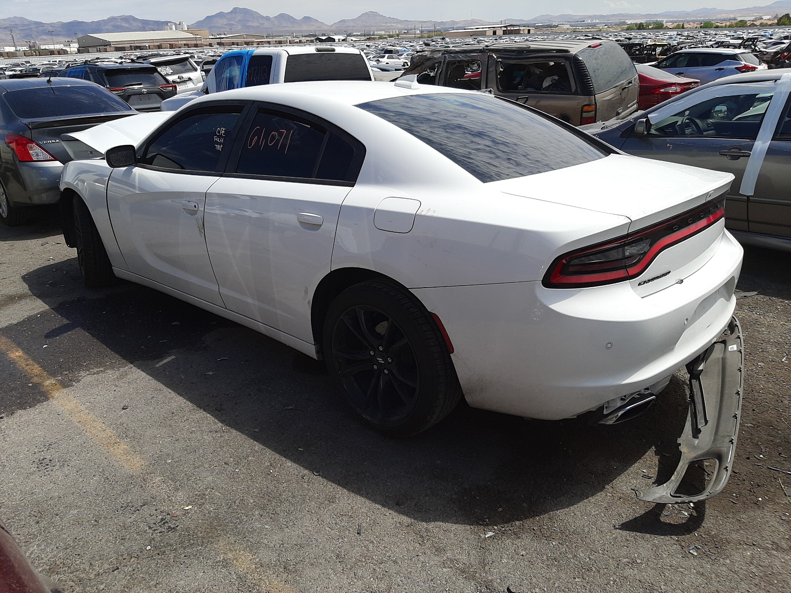 Photo 3 from auction – 2018 DODGE CHARGER SX with VIN 2C3CDXHG6JH129079