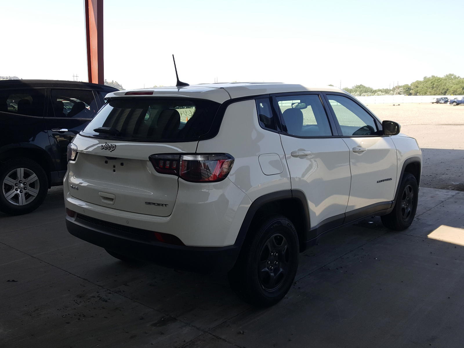 Photo 4 from auction – 2019 JEEP COMPASS SP with VIN 3C4NJDAB1KT650598