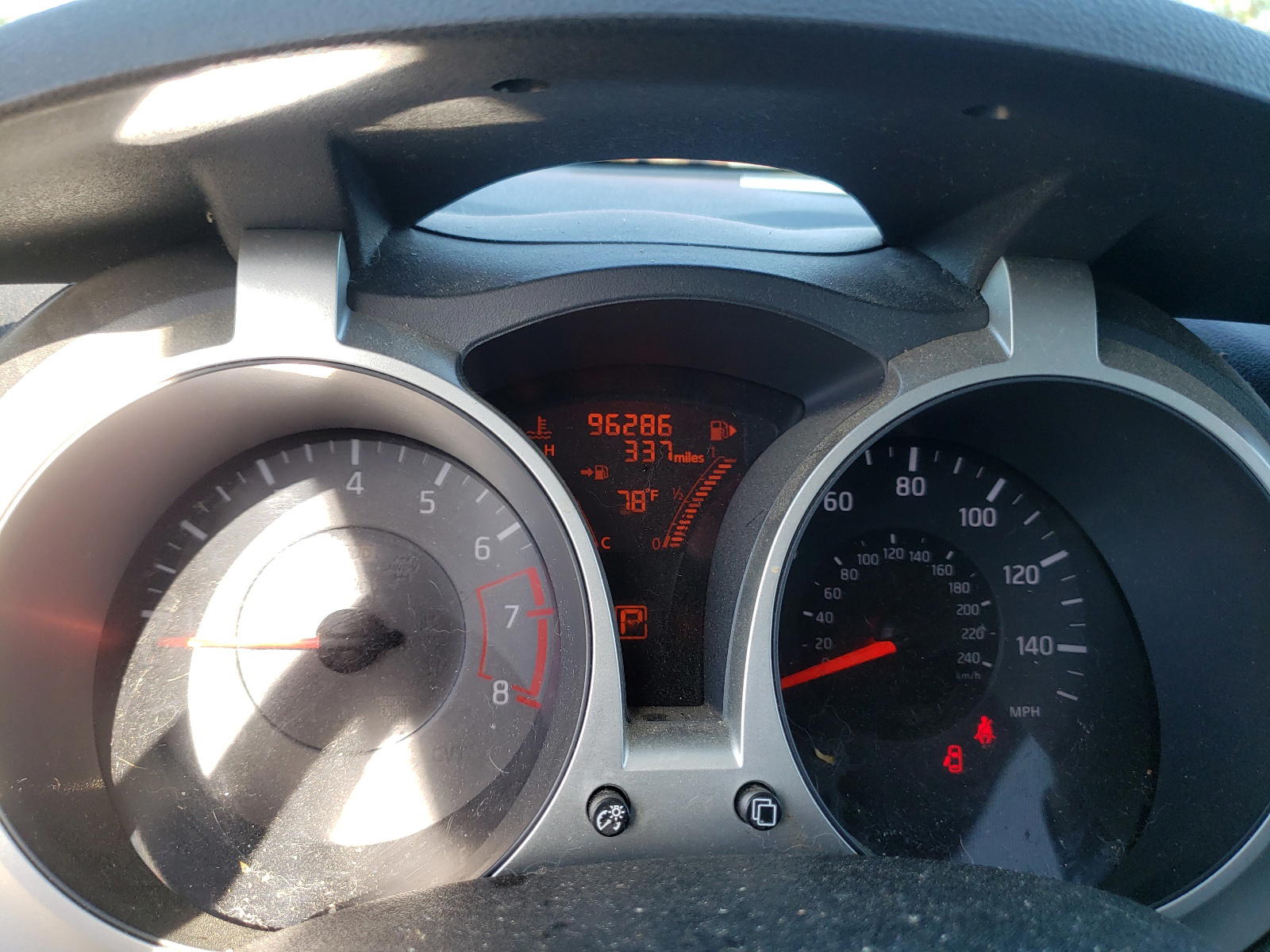 Photo 13 from auction – 2012 NISSAN JUKE S with VIN JN8AF5MR5CT114902