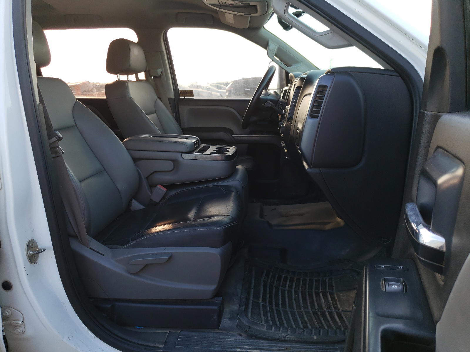 Photo 5 from auction – 2016 CHEVROLET SILVERADO with VIN 1GC1CUEG2GF127977