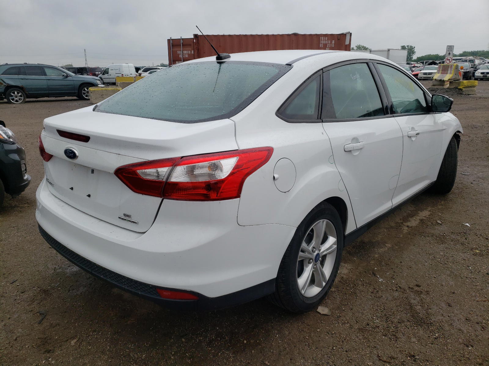 Photo 4 from auction – 2014 FORD FOCUS SE with VIN 1FADP3F26EL183018