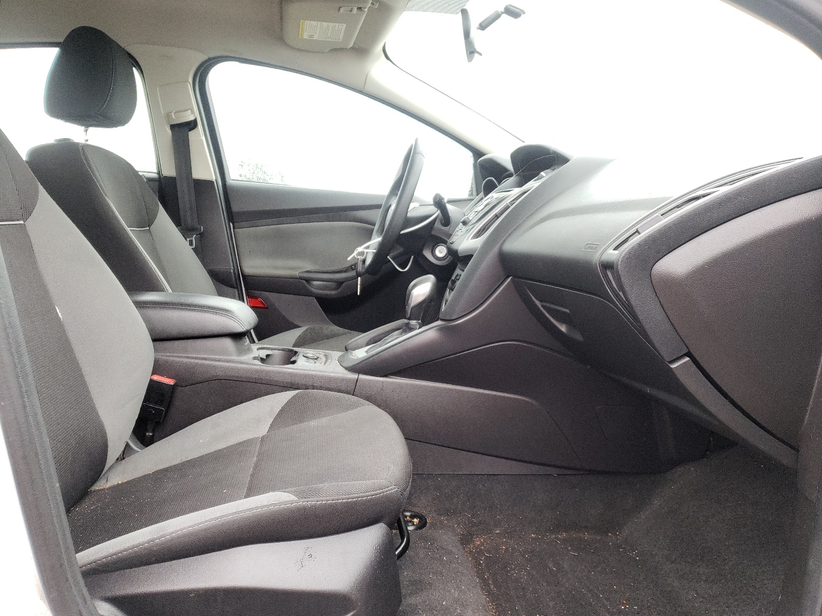 Фото 5 с аукциона – 2014 FORD FOCUS SE с VIN 1FADP3F26EL183018