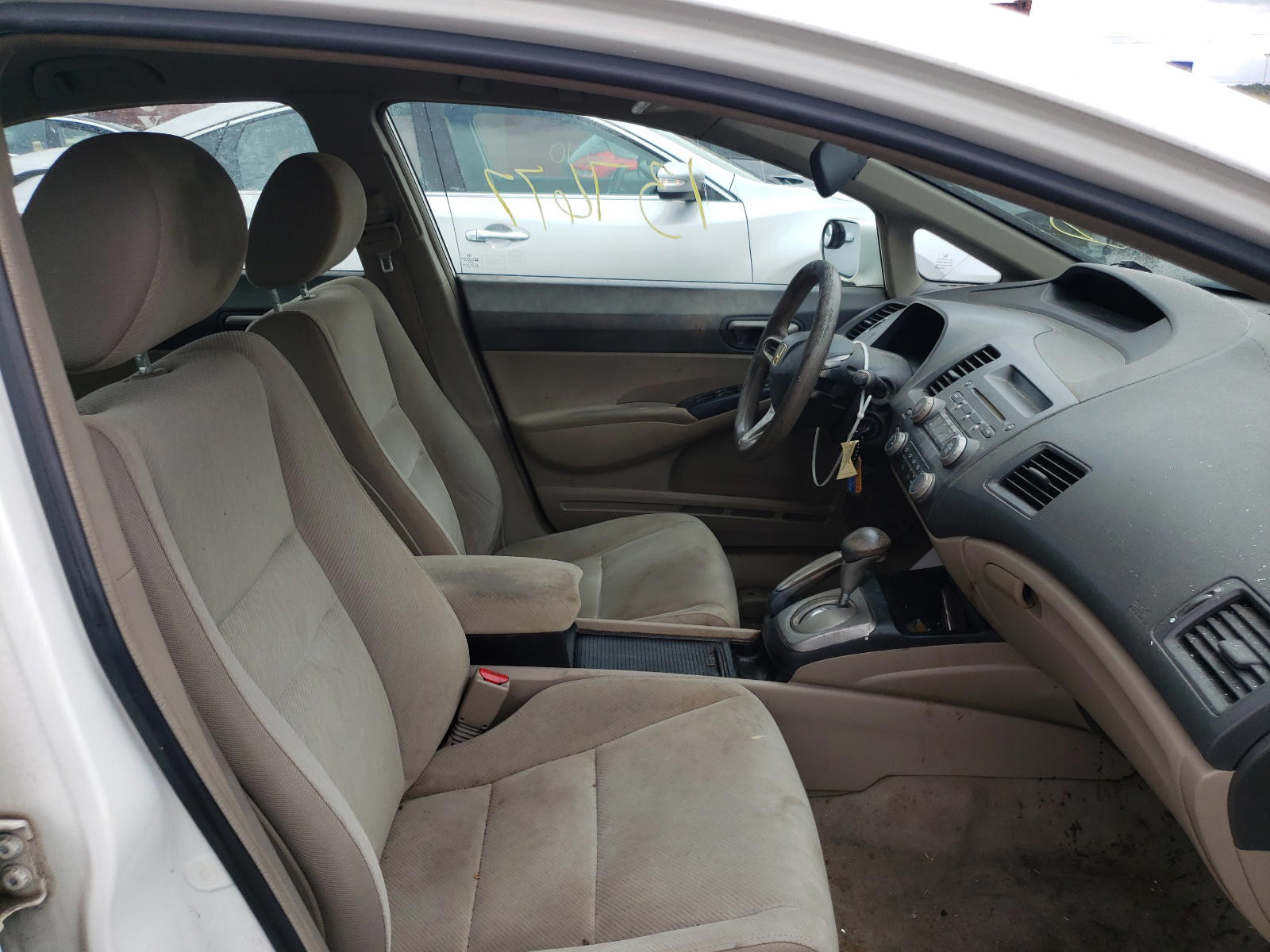 Photo 5 from auction – 2009 HONDA CIVIC LX with VIN 2HGFA16529H525975