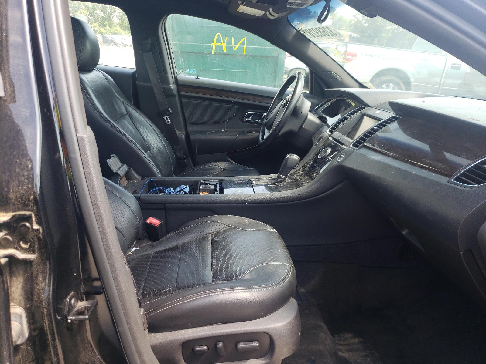 Photo 5 from auction – 2013 FORD TAURUS LIM with VIN 1FAHP2F8XDG224564