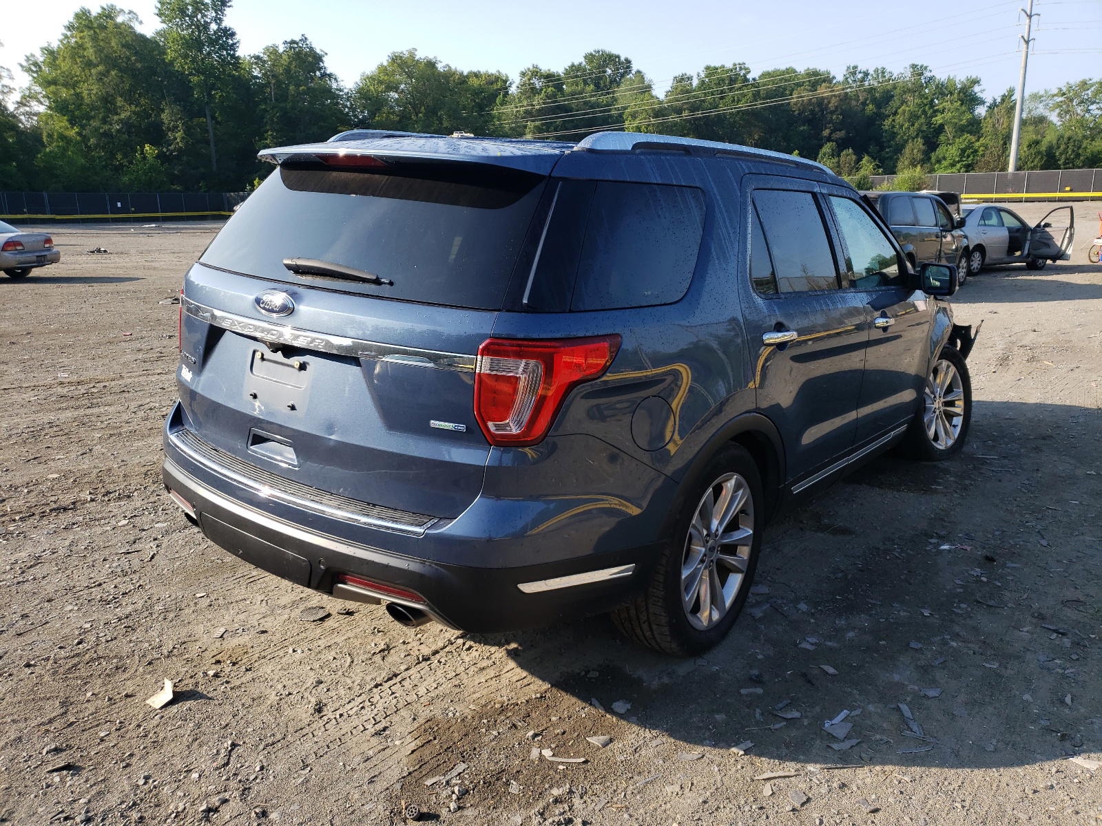 Photo 4 from auction – 2018 FORD EXPLORER L with VIN 1FM5K8FHXJGC03445