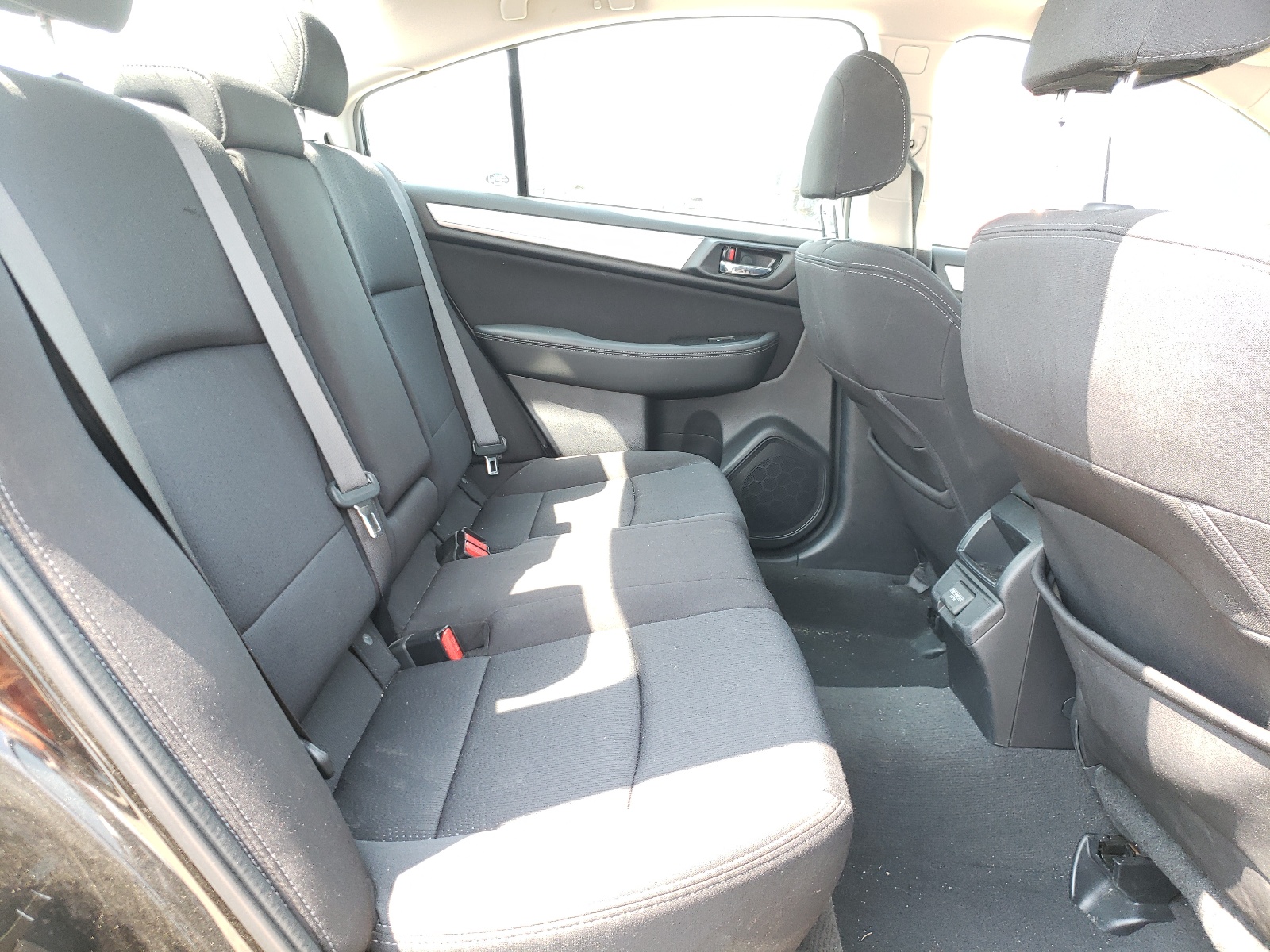 Photo 6 from auction – 2018 SUBARU LEGACY 2.5 with VIN 4S3BNDG67J3024436