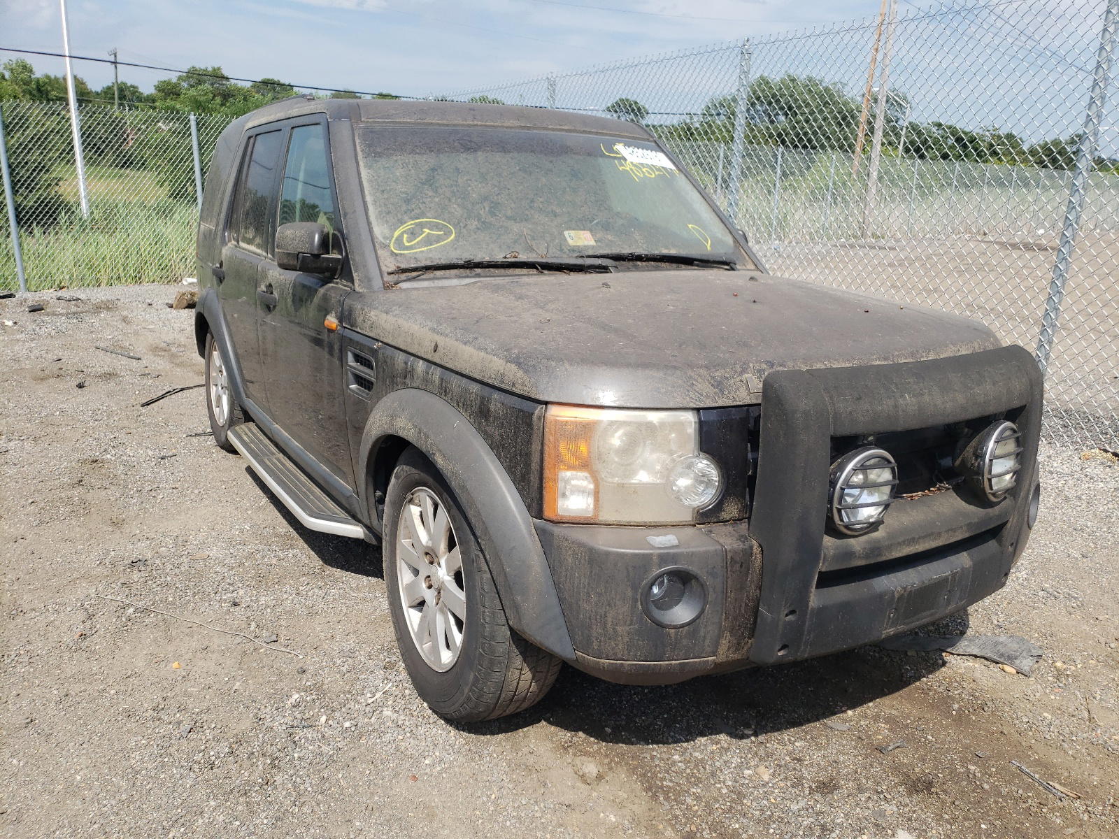 LAND ROVER LR3 2005 with VIN SALAA25445A303463 - Photo from auction